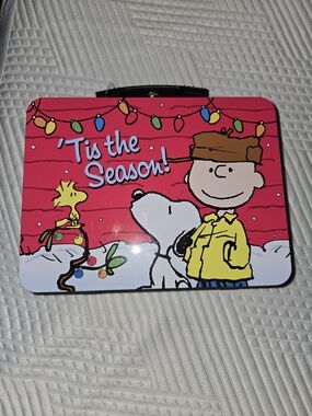 Peanuts 'Tis the Season Tin Lunchbox - Bright Pink Holiday Design